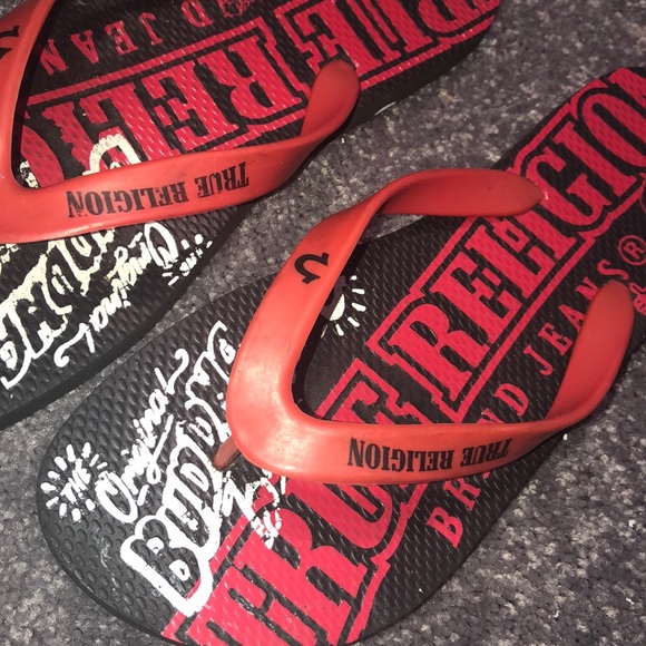 true religion flip flops